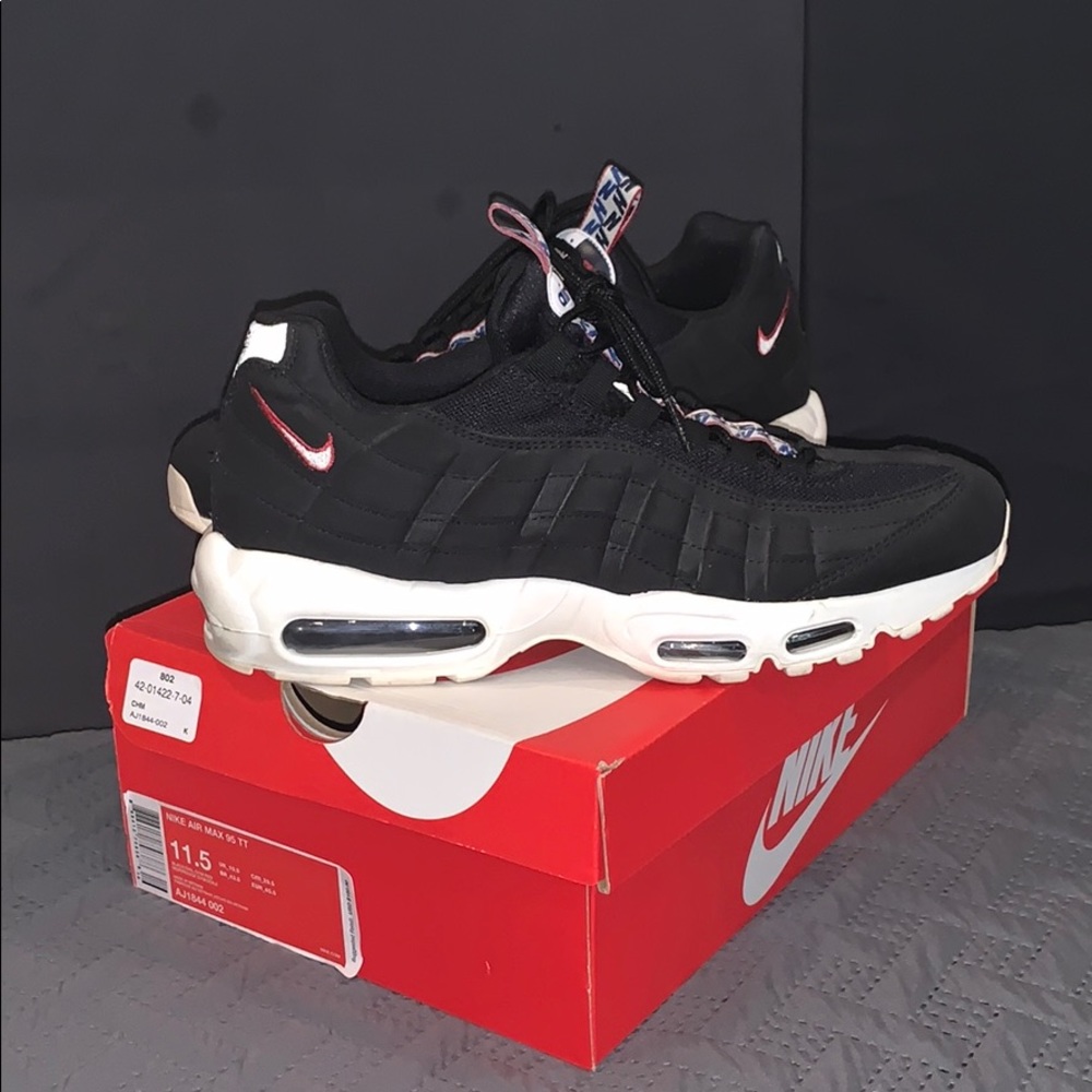 Nike AirMax 95 TT pul tab black sail gym red